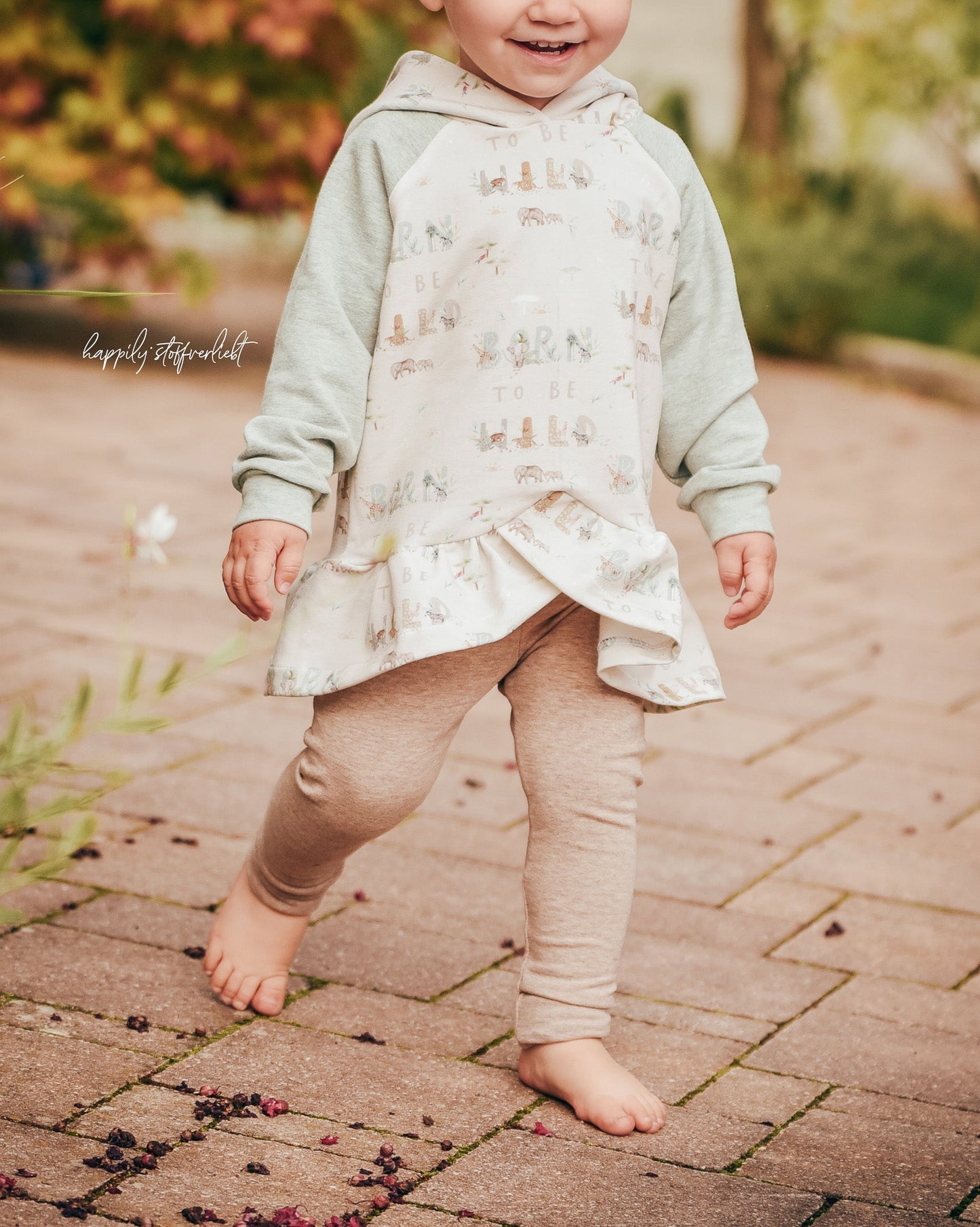Little mitch design E-Book Schnittmuster "Rüschenhoodie Aria Maxi ''