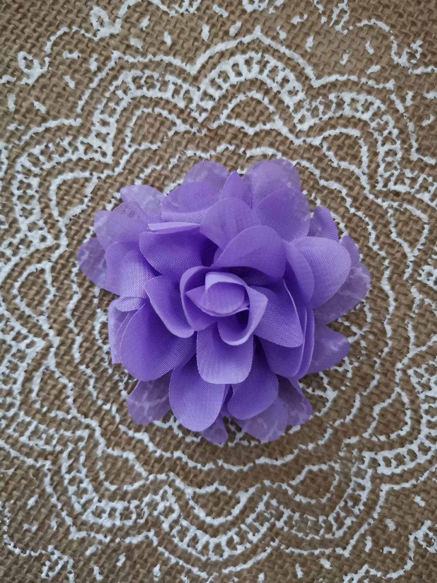 Fleurs de soie de différentes couleurs