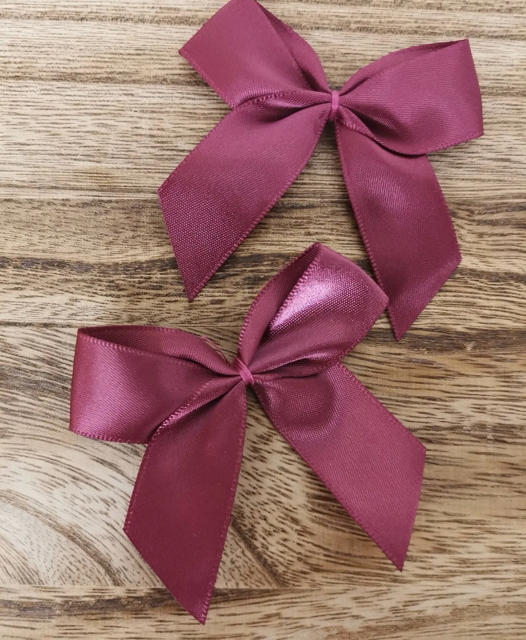 Grandes boucles de différentes couleurs