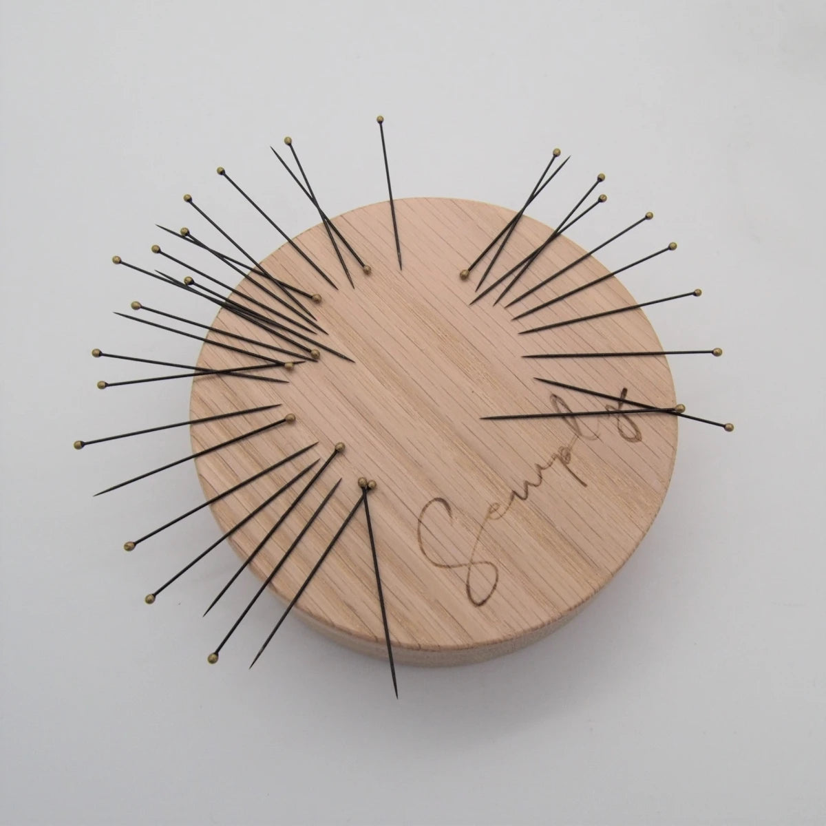 MAGNETIC WOODEN PINCUSHION
