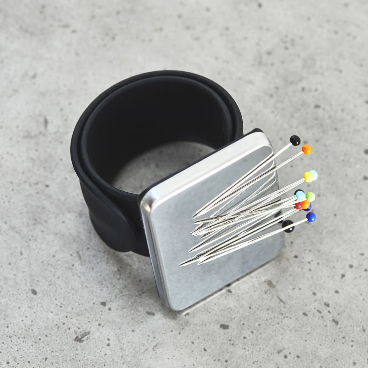 MAGNETIC BRACELET PIN HOLDER BLACK